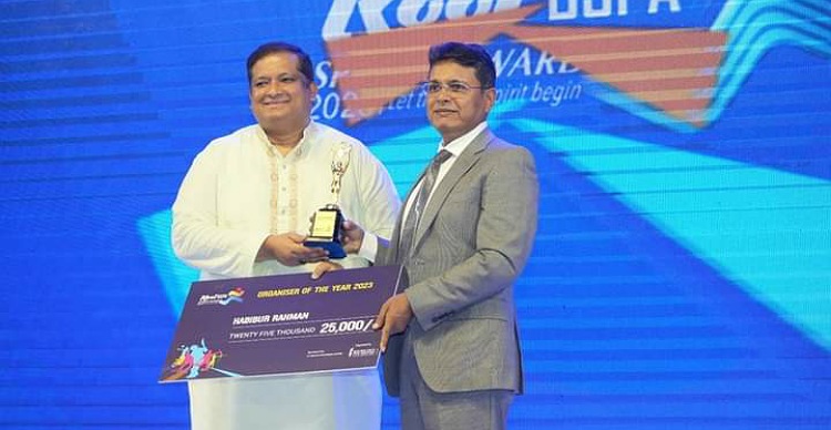 বর্ষসেরা ক্রীড়া সংগঠক অ্যাওয়ার্ড পেলেন ডিএমপি কমিশনার হাবিবুর রহমান